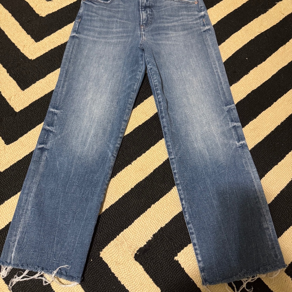 Express Women's Straight Leg Jeans in Medium Blue Wash